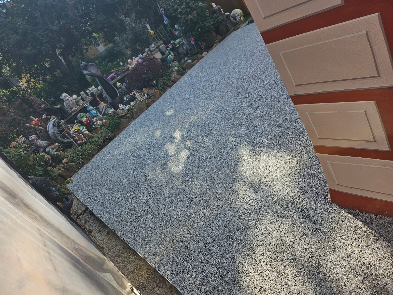 Hof Steinteppich grau